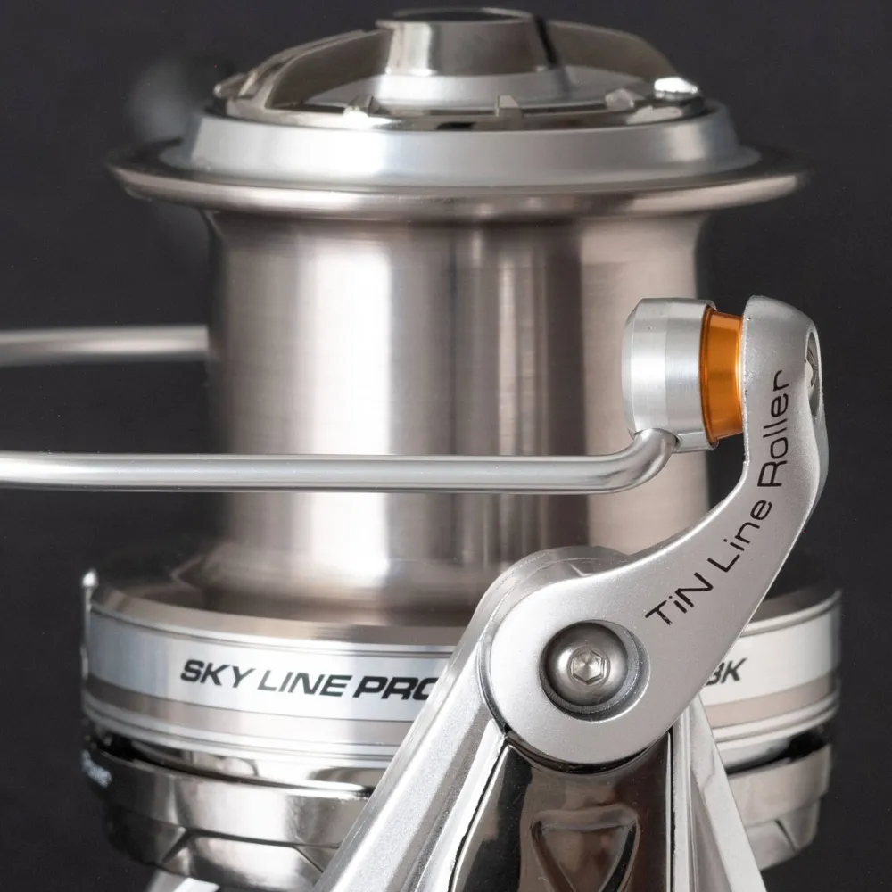 New Sky Line Pro DS CRBK Cinnetic|Carretes Surfcasting